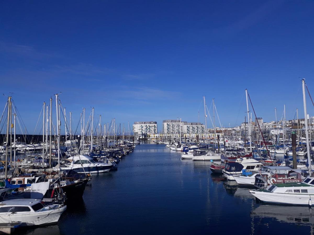 Unique, Loft-Style Apartment With Fantastic Brighton Marina Views المظهر الخارجي الصورة