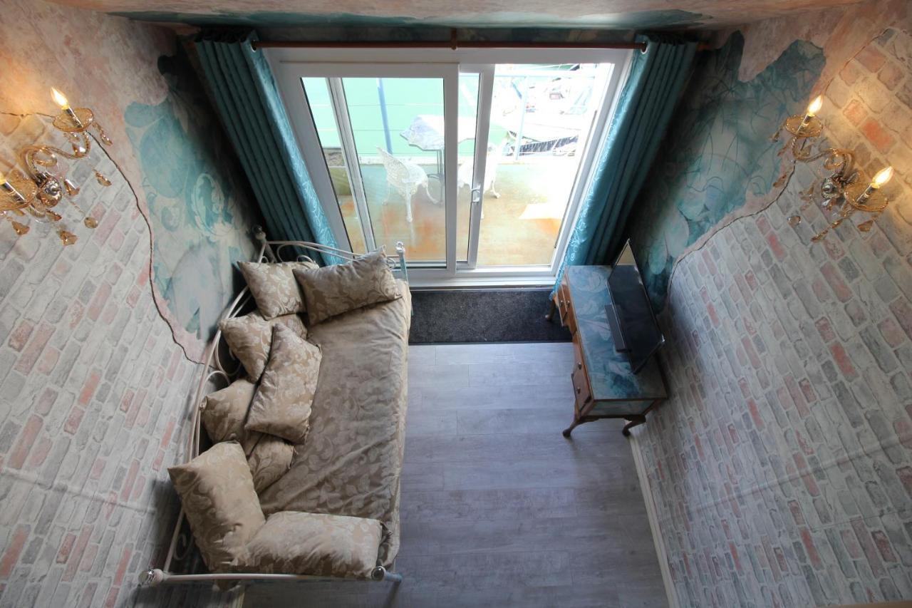 Unique, Loft-Style Apartment With Fantastic Brighton Marina Views المظهر الخارجي الصورة